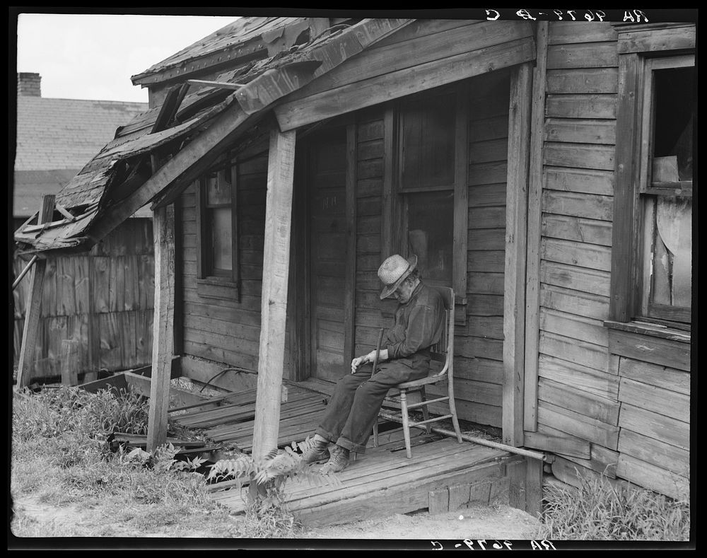 "Old age" near Washington, Pennsylvania. Sourced from the Library of Congress.