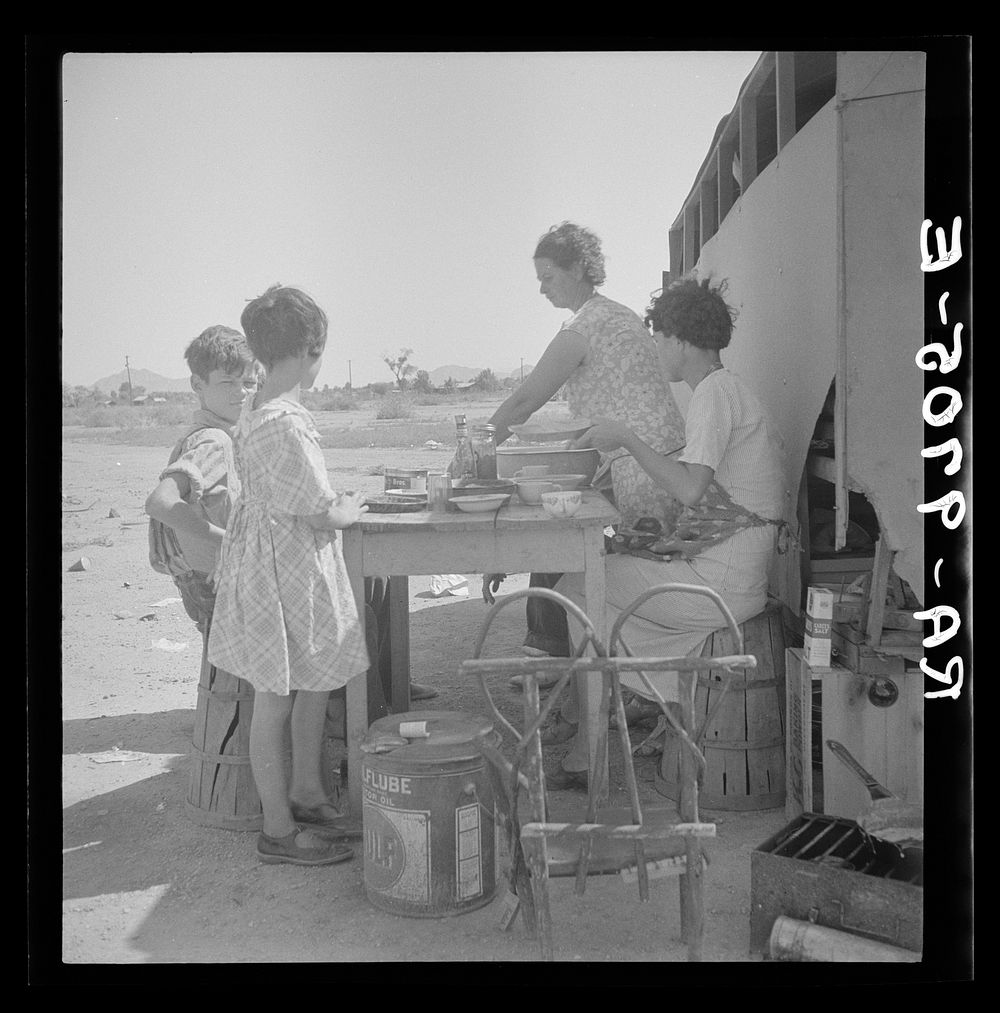 Drought refugees in Phoenix, Arizona. One of the many cases of Tennessee ex-farmers drifting around, looking for work in…