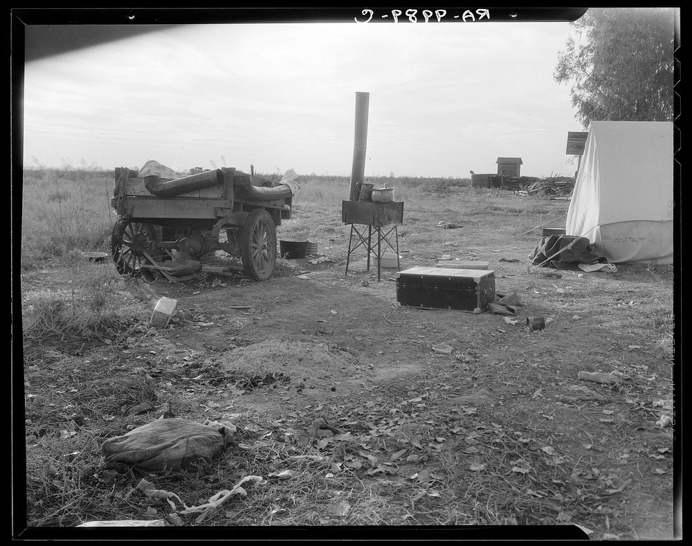 Squatter camp near Shafter, California. Sourced from the Library of Congress.