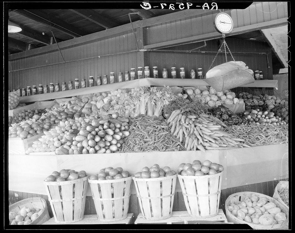 [Untitled photo, possibly related to: Center Market. Washington, D.C.]. Sourced from the Library of Congress.