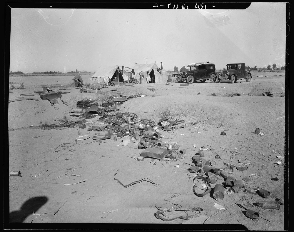 Refugee families near Holtville, California. Sourced from the Library of Congress.