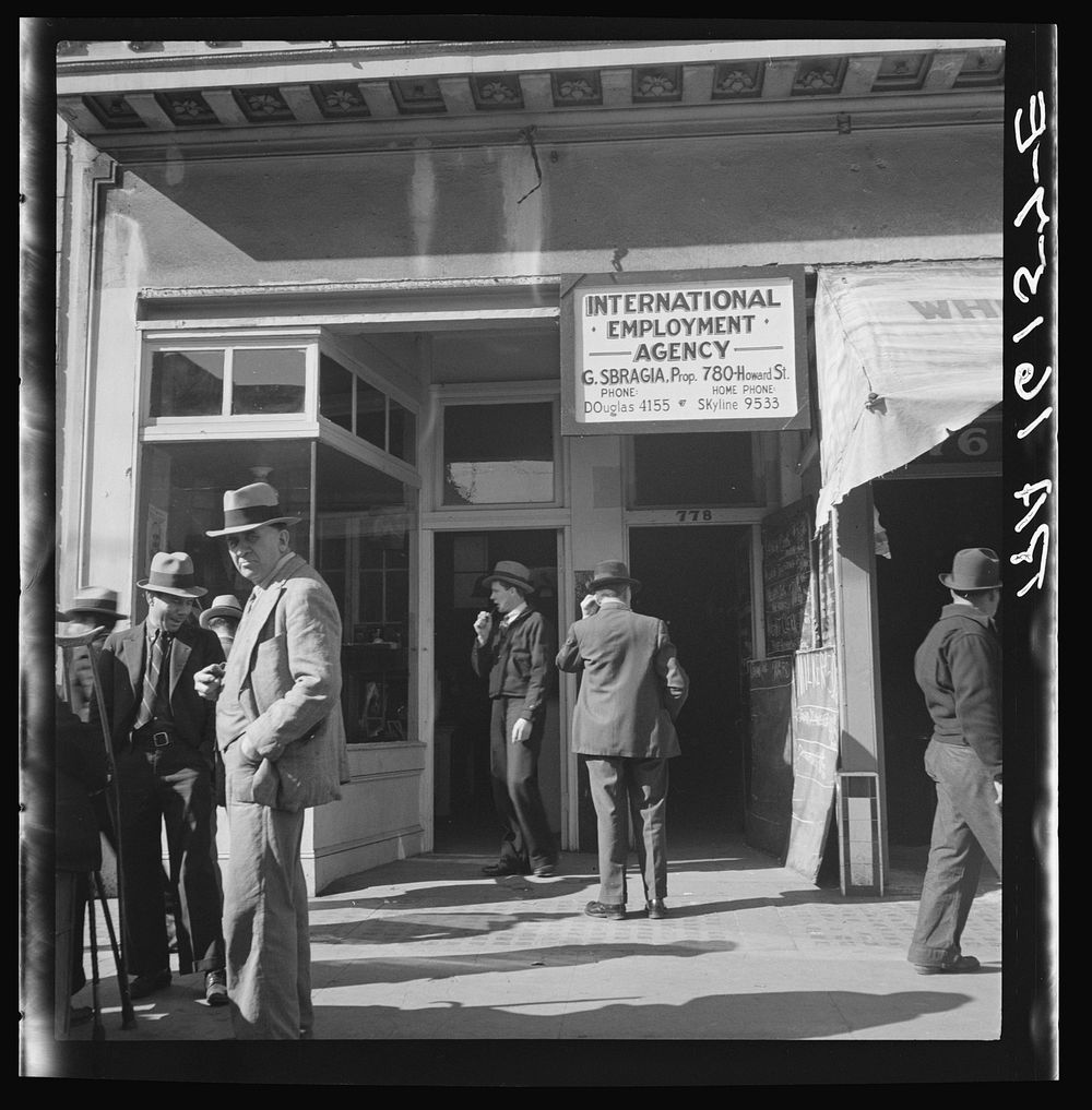 Employment agency on Howard Street. San Francisco, California. Sourced from the Library of Congress.