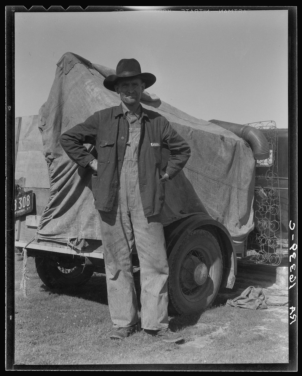 Texas ex-farmer, now a migratory agricultural worker in Nipomo, California. Sourced from the Library of Congress.