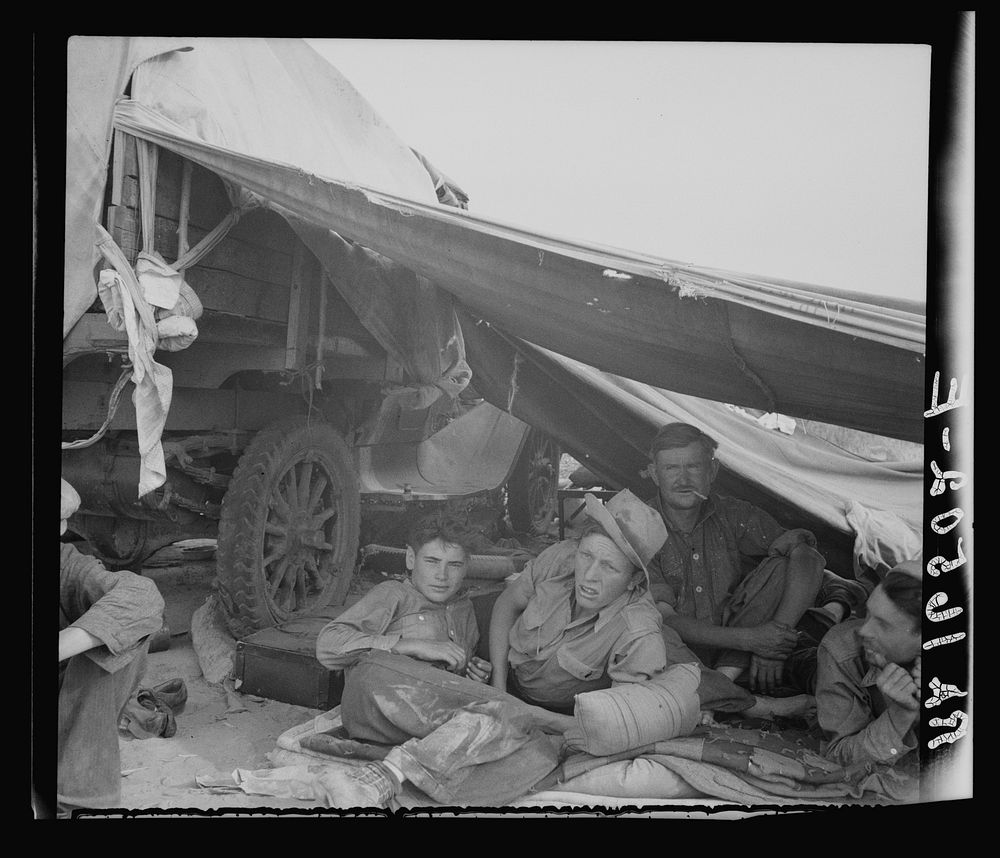 Oklahomans in potato pickers' camp near Shafter, California. Sourced from the Library of Congress.