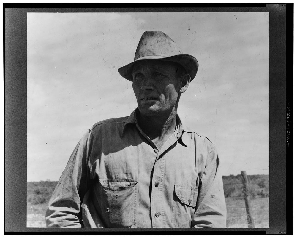 Migrant oil worker near Odessa, Texas. Sourced from the Library of Congress.