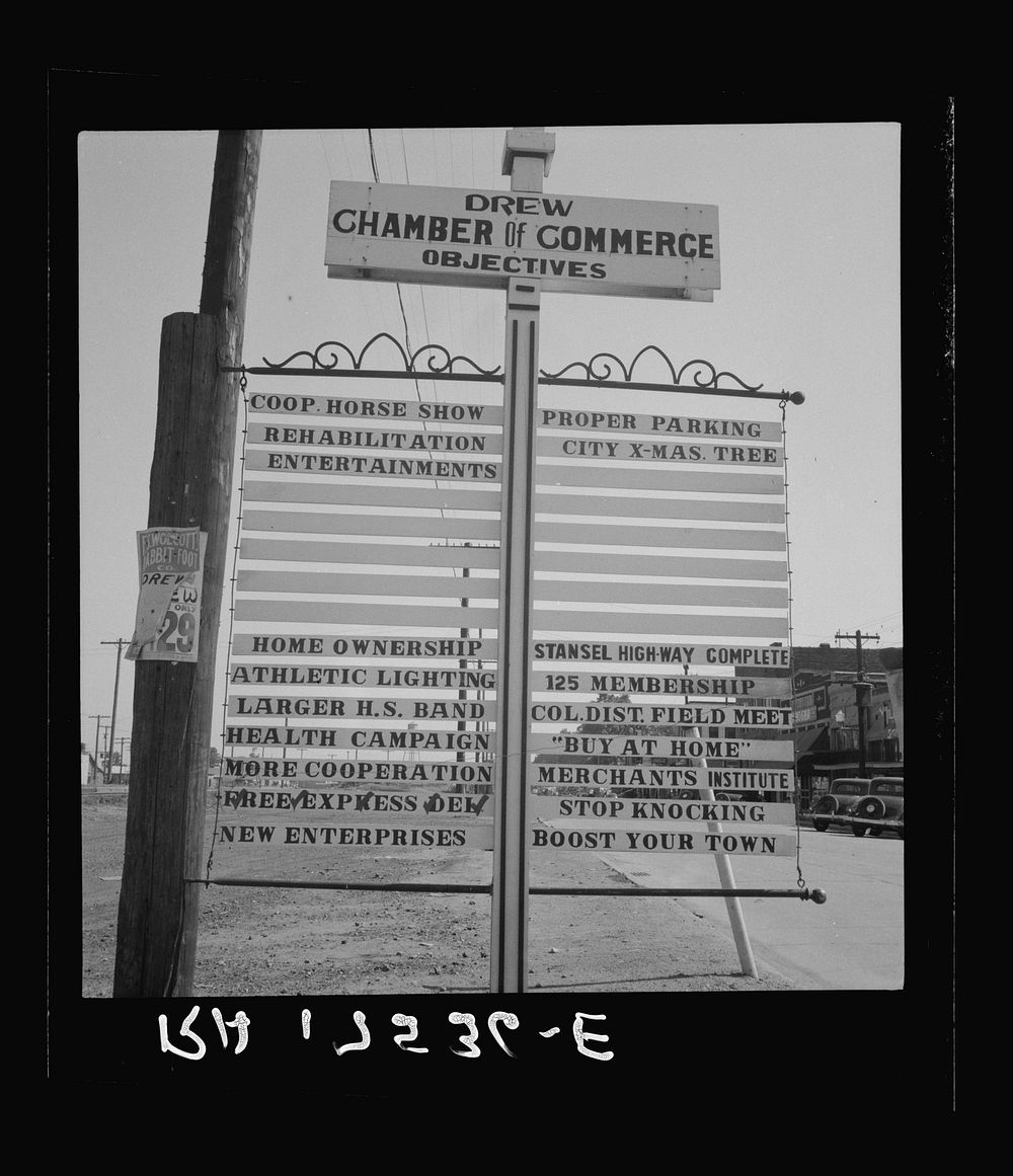 Chamber of Commerce sign. Drew, Mississippi. Sourced from the Library of Congress.