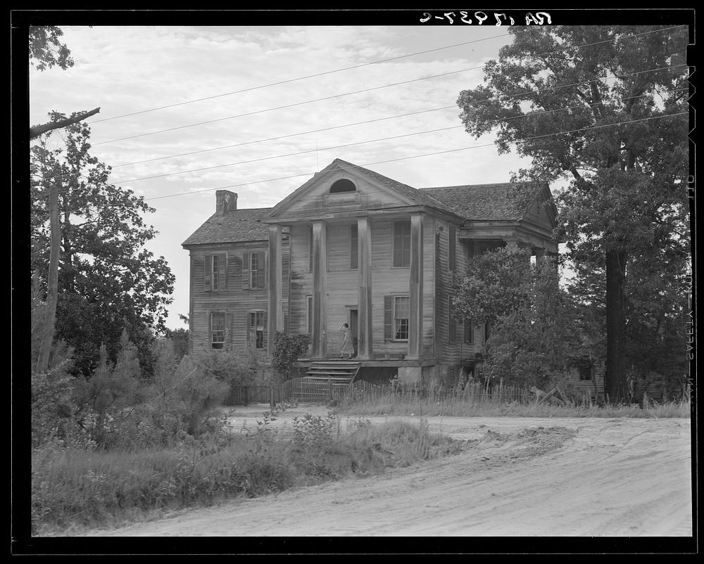 Antebellum plantation. Greene County, Georgia. Sourced from the Library of Congress.