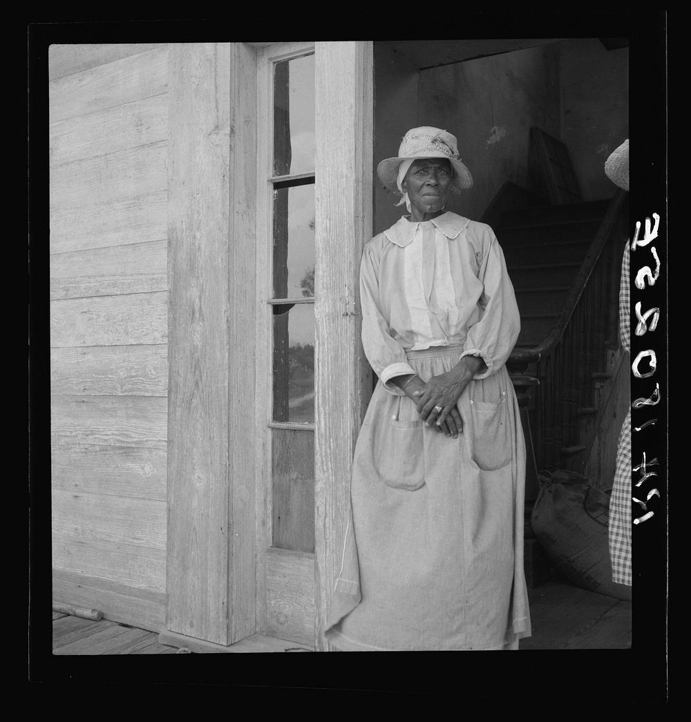 FSA/8b32000/8b32200\8b32281a.tif. Sourced from the Library of Congress.
