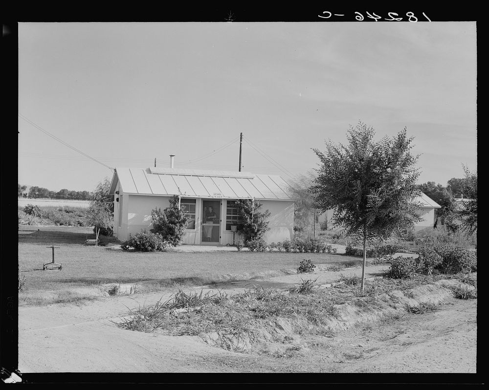 Glendale project (Farm Security Administration), Arizona. One of the twenty-four homes on the part-time farm project.…
