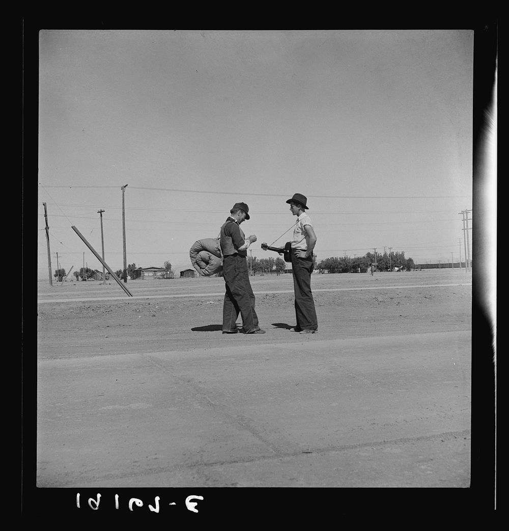 One of the roads leading into Calipatria, Imperial County, California. Sourced from the Library of Congress.