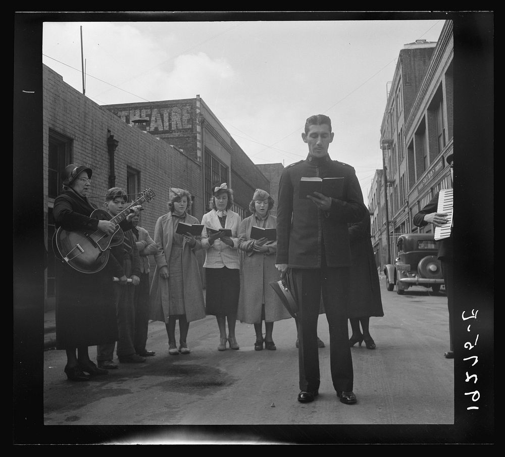 [Untitled photo, possibly related to: At Minna Street the army forms a semi-circle and sings to attract a crowd. Salvation…
