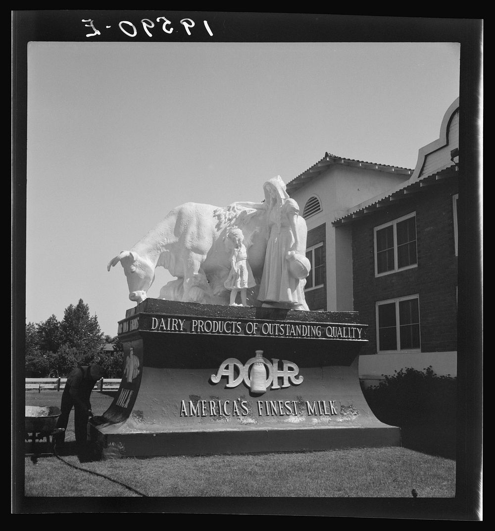 [Untitled photo, possibly related to: Outskirts of Tulare. On U.S. 99. See general caption. Highway sculpture. California].…