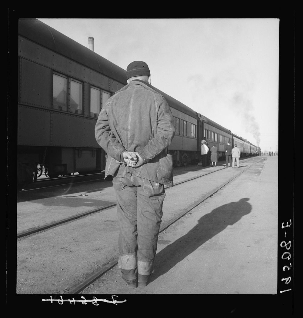 [Untitled photo, possibly related to: The "Challenger." Grand Island, Nebraska]. Sourced from the Library of Congress.