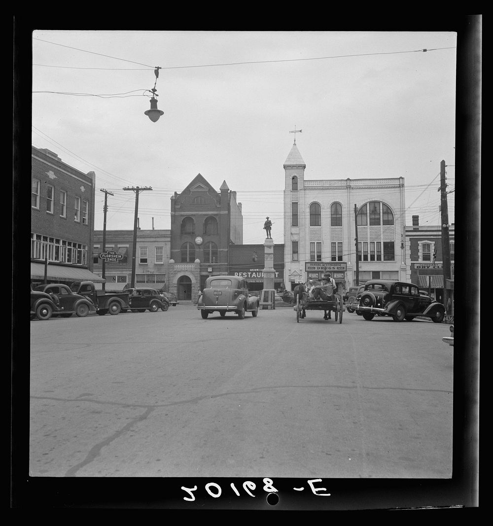 Oxford, Granville County, North Carolina. Note everpresent Confederate monument in town center. Sourced from the Library of…