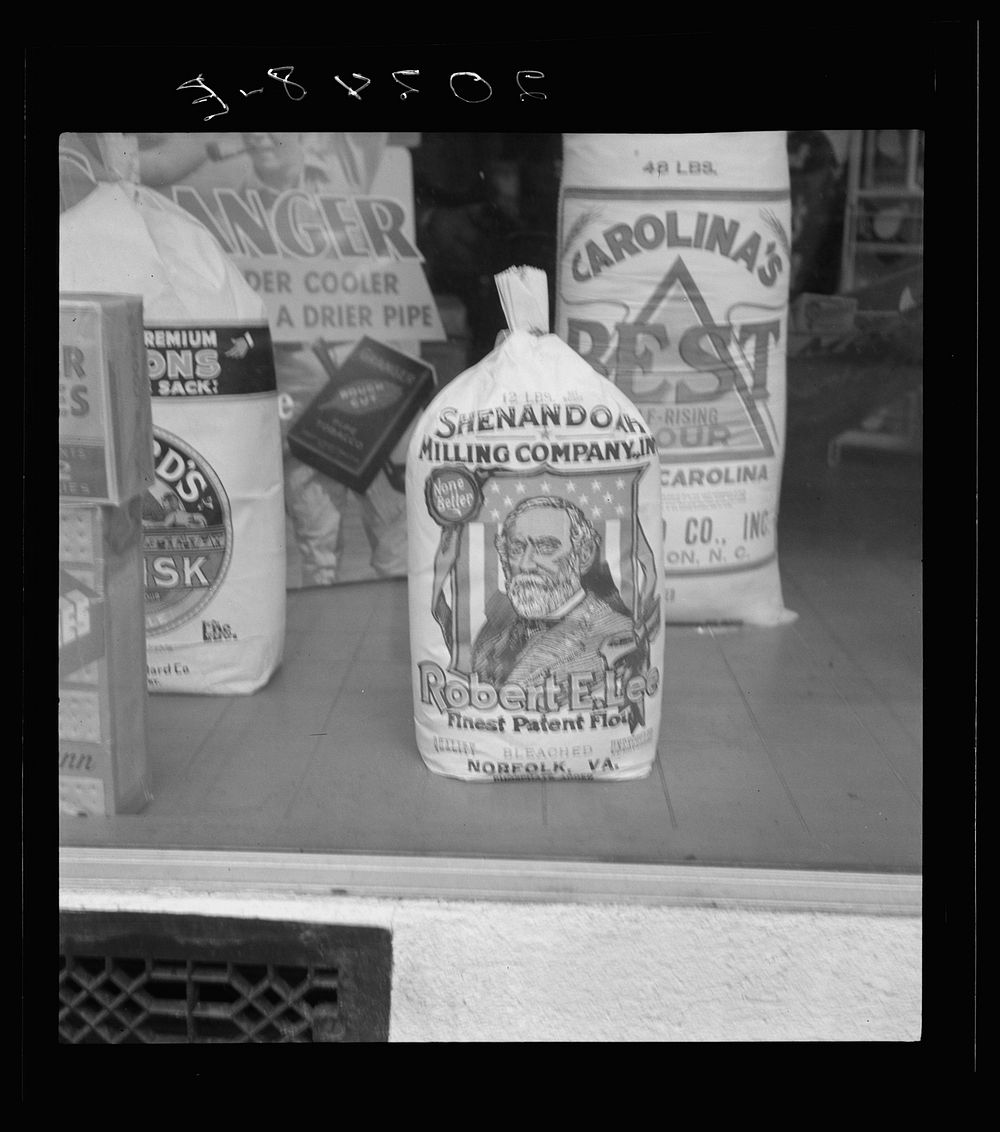 [Untitled photo, possibly related to: A grocery window]. Sourced from the Library of Congress.
