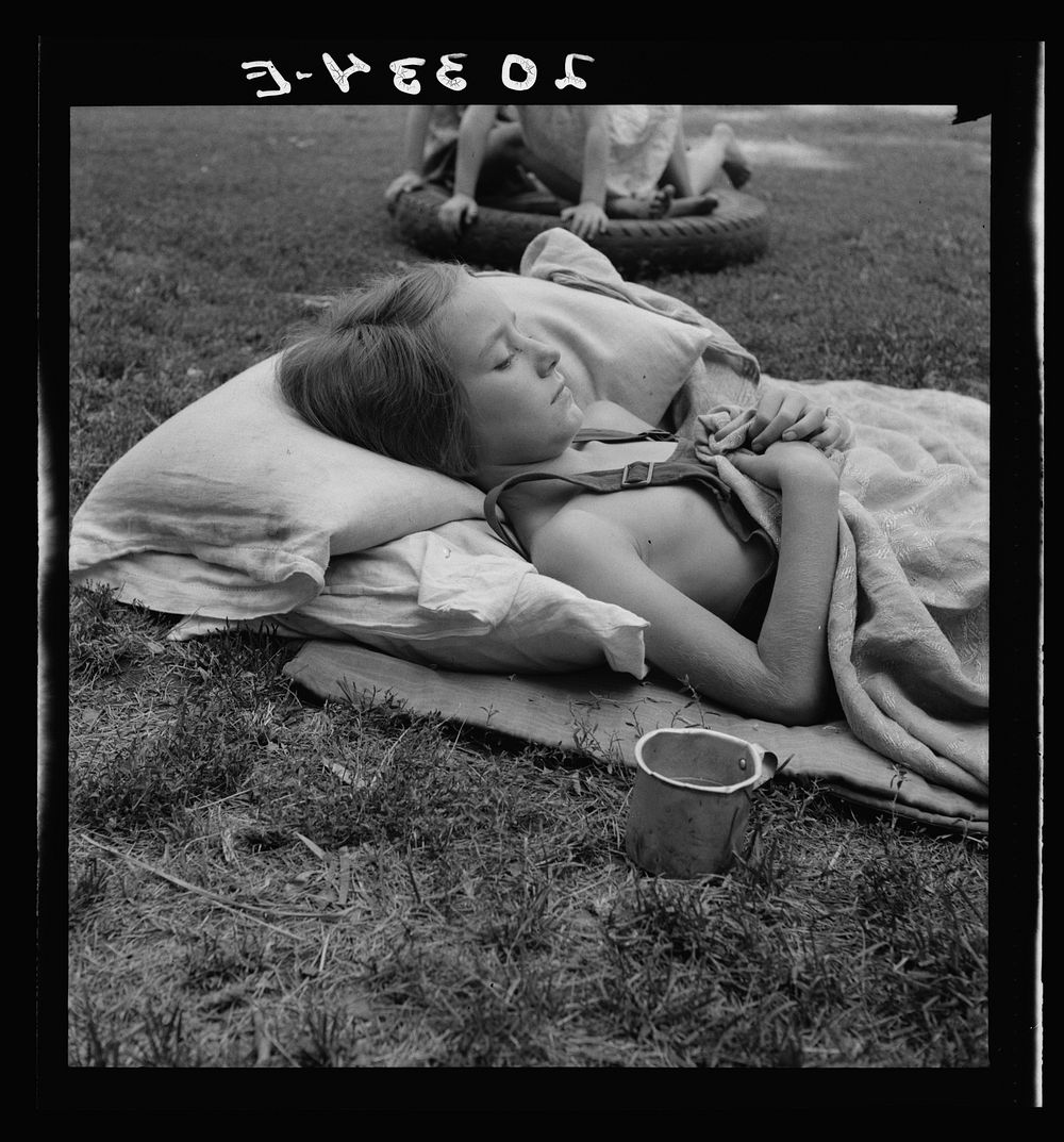 [Untitled photo, possibly related to: Sick migrant child. Washington, Yakima Valley, Toppenish] by Dorothea Lange