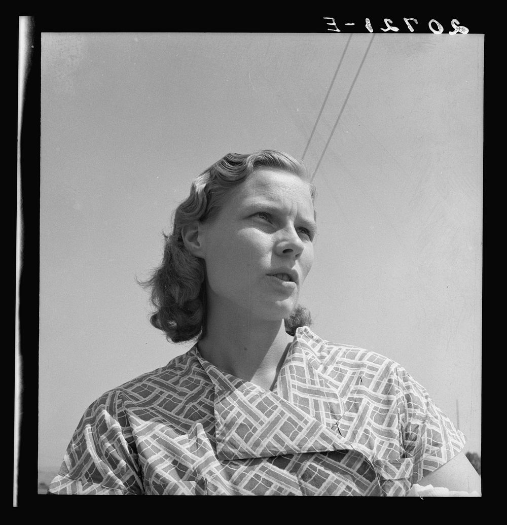 Oregon, Klamath County, Merrill. Young woman from a South Dakota farm, where her family still lives. She and her husband are…