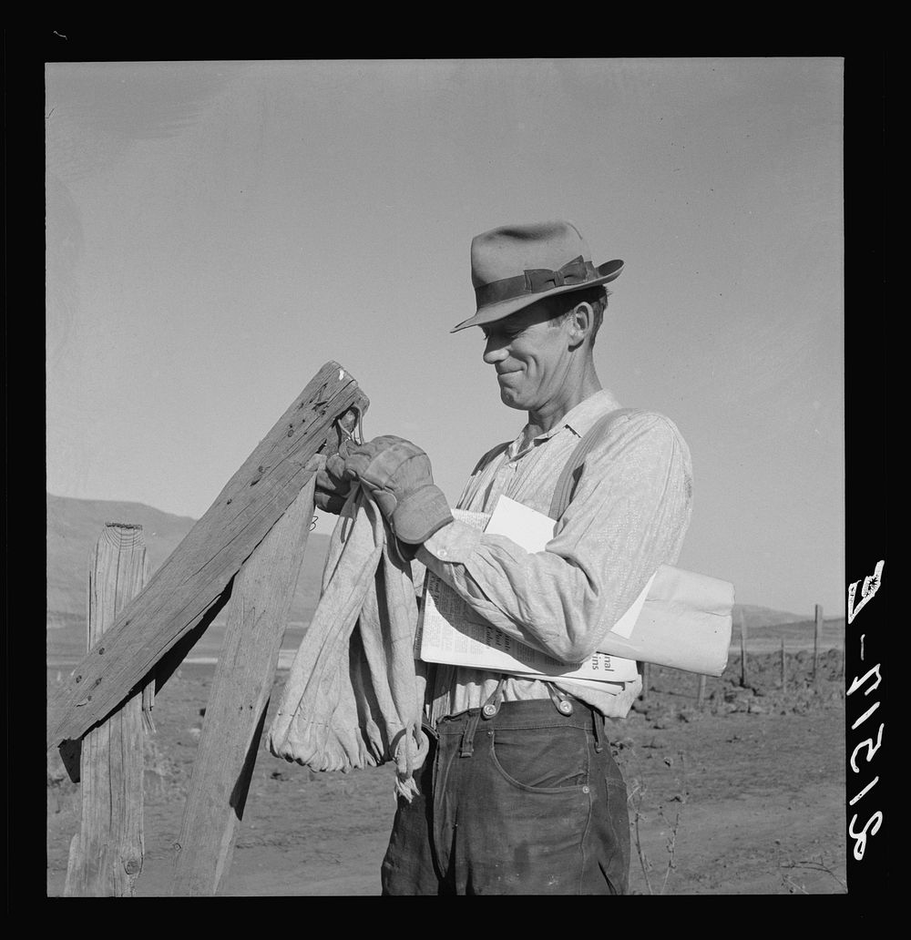 Farmer getting the morning mail. Gem County, Idaho. Sourced from the Library of Congress.