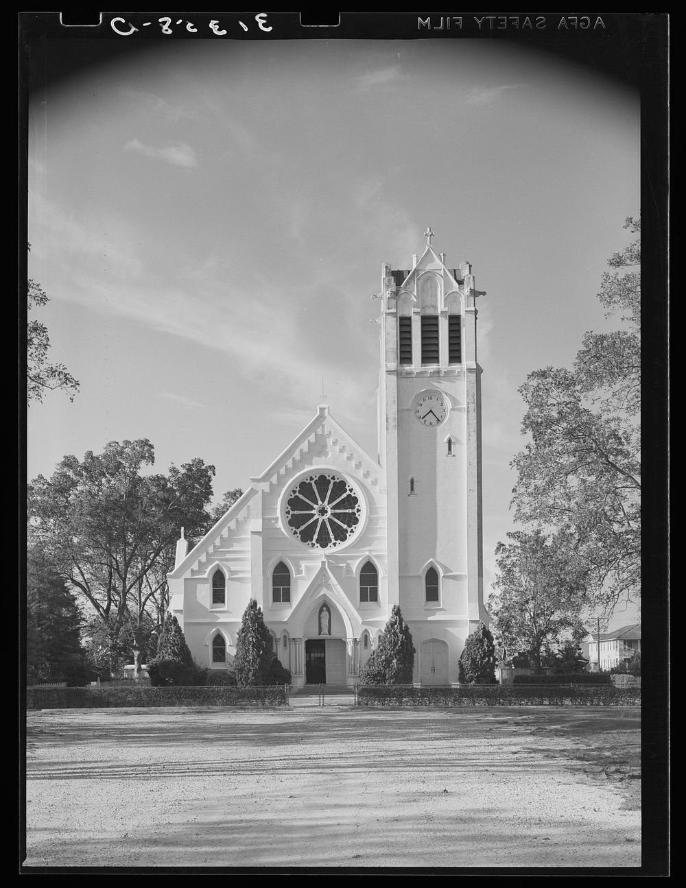 [Untitled photo, possibly related to: Church. Reserve, Louisiana] by Russell Lee