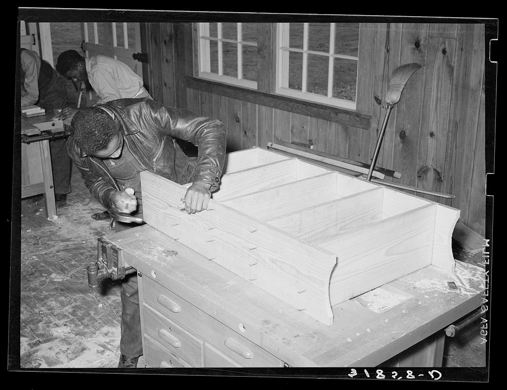 In manual training class, boys are taught to build useful articles for the home. Lakeview Project, Arkansas by Russell Lee