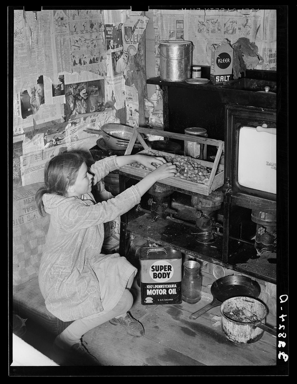 Kitchen in house provided for migratory berry picker near Ponchatoula, Louisiana by Russell Lee