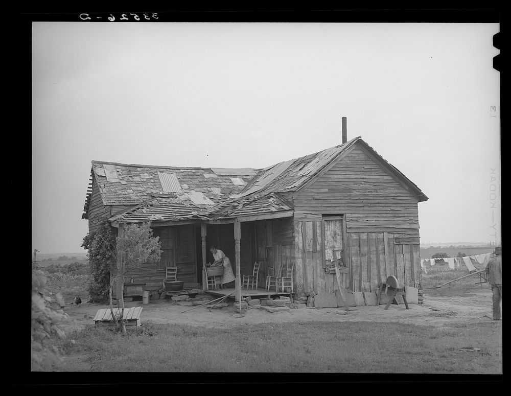 House of white tenant farmer near Warner, Oklahoma by Russell Lee