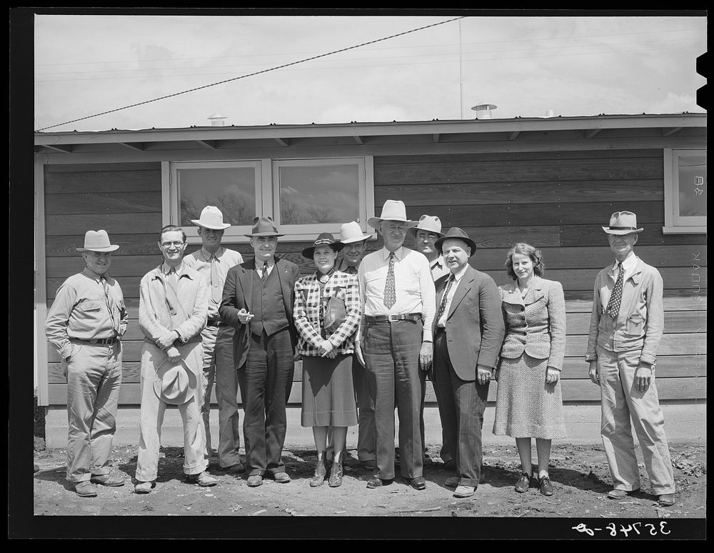 Construction men and staff of the migratory labor camp at Robstown, Texas by Russell Lee