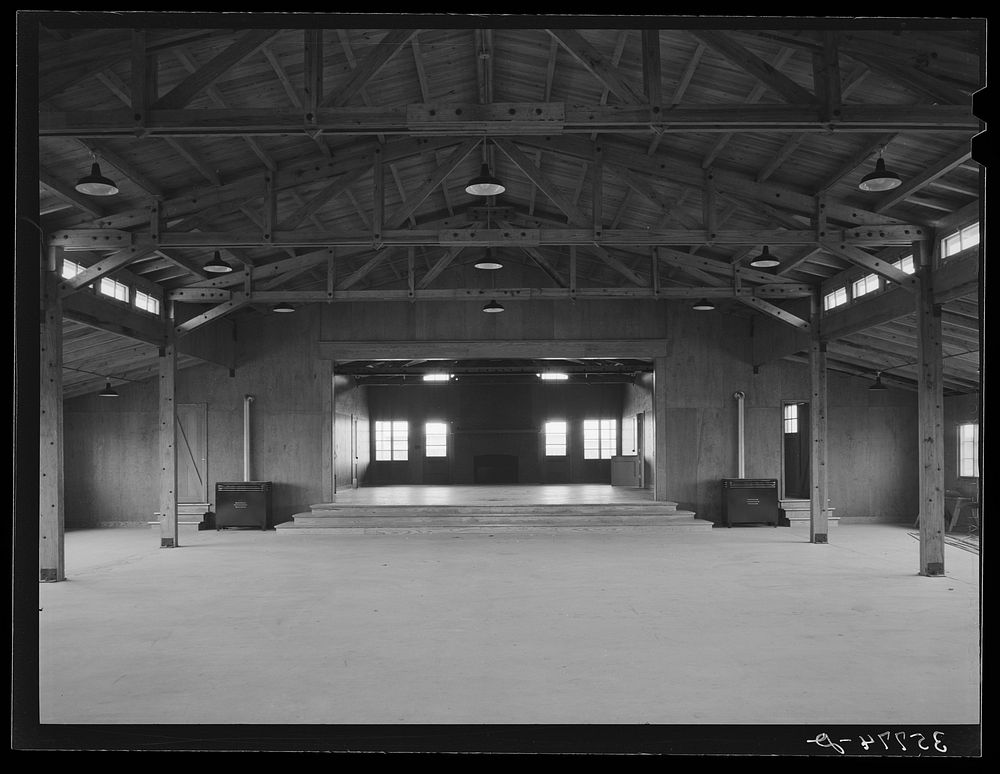 [Untitled photo, possibly related to: Interior of community building at the migratory labor camp. Sinton, Texas] by Russell…