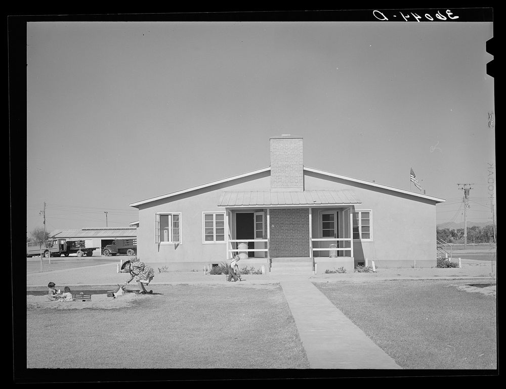 Rear of the community buiding is used for the WPA (Work Projects Administration) nursery school. Agua Fria migratory labor…