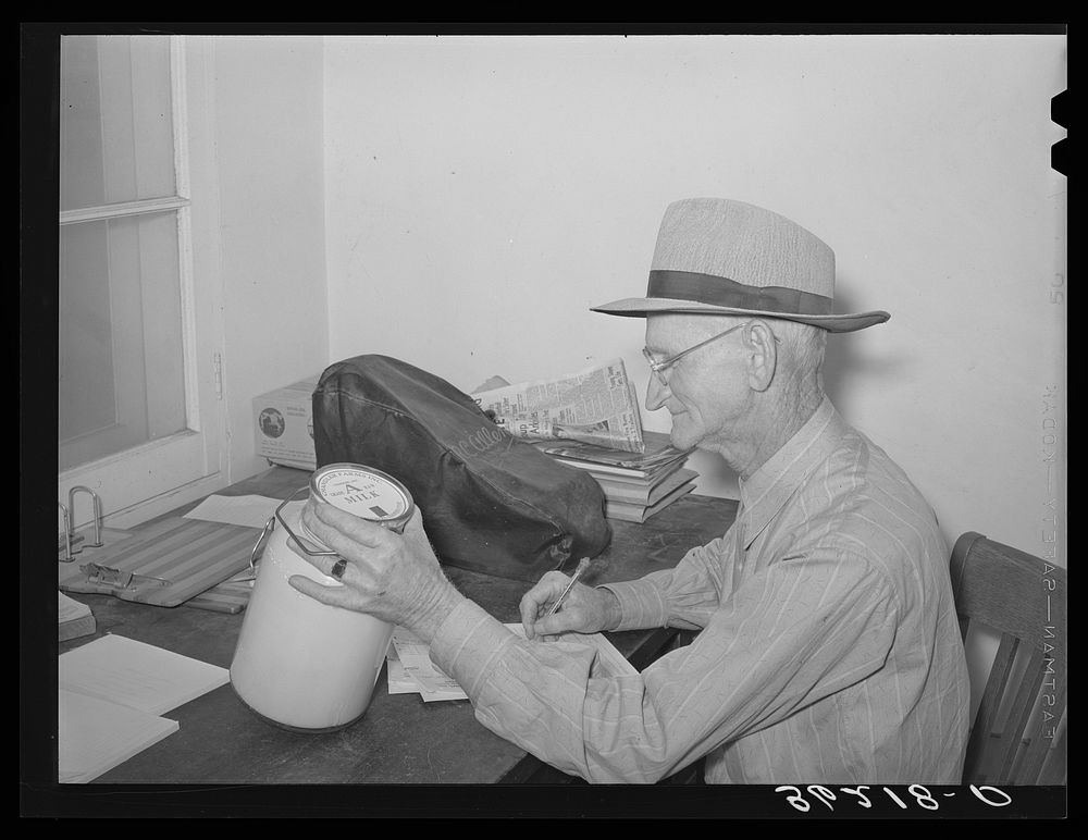 Mr. McIntyre, manager of the Arizona part-time farms. Chandler Unit, Maricopa County, Arizona by Russell Lee