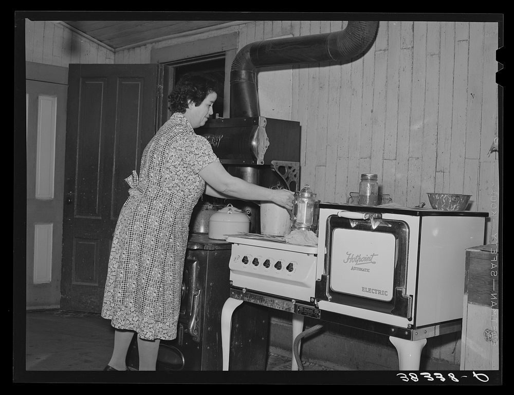 Farmer's wife her kitchen Auburn, | Free Photo - rawpixel