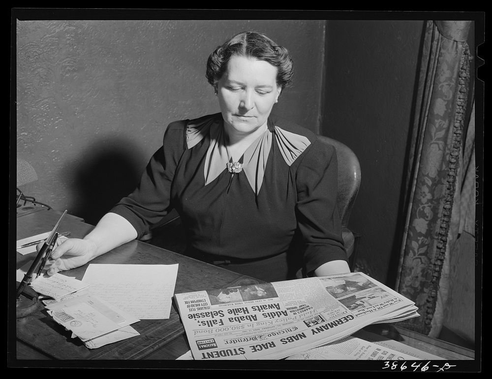 Publisher of the Chicago Defender,  newspaper. Chicago, Illinois by Russell Lee