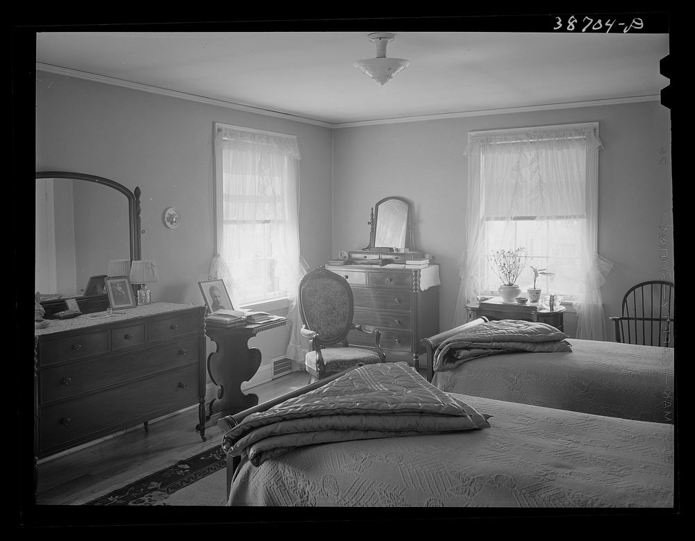 [Untitled photo, possibly related to: Master bedroom in home of well-to-do . Chicago, Illinois] by Russell Lee