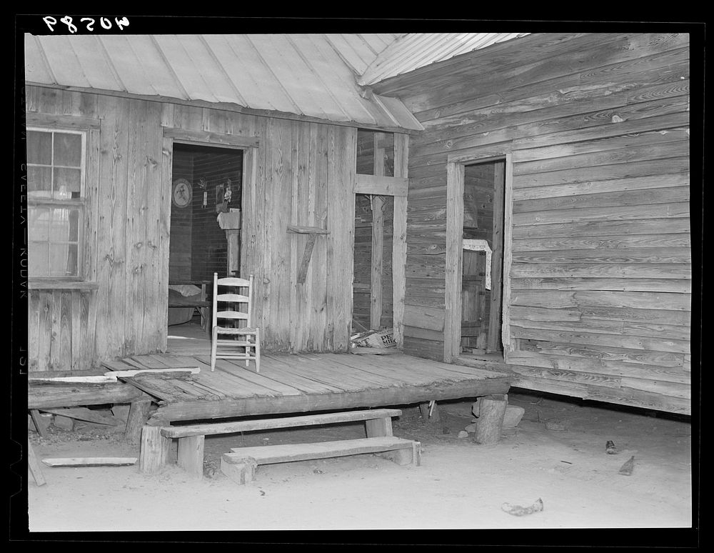  tenant farmer's house. Near Farrington, Chatham County, North Carolina. Sourced from the Library of Congress.