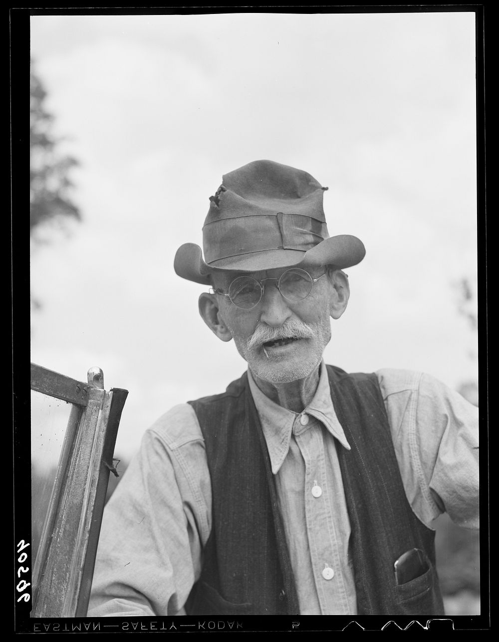 Mr. H.R. Wilson, eighty-six year old farmer. Near Cedar Grove, North Carolina. Sourced from the Library of Congress.