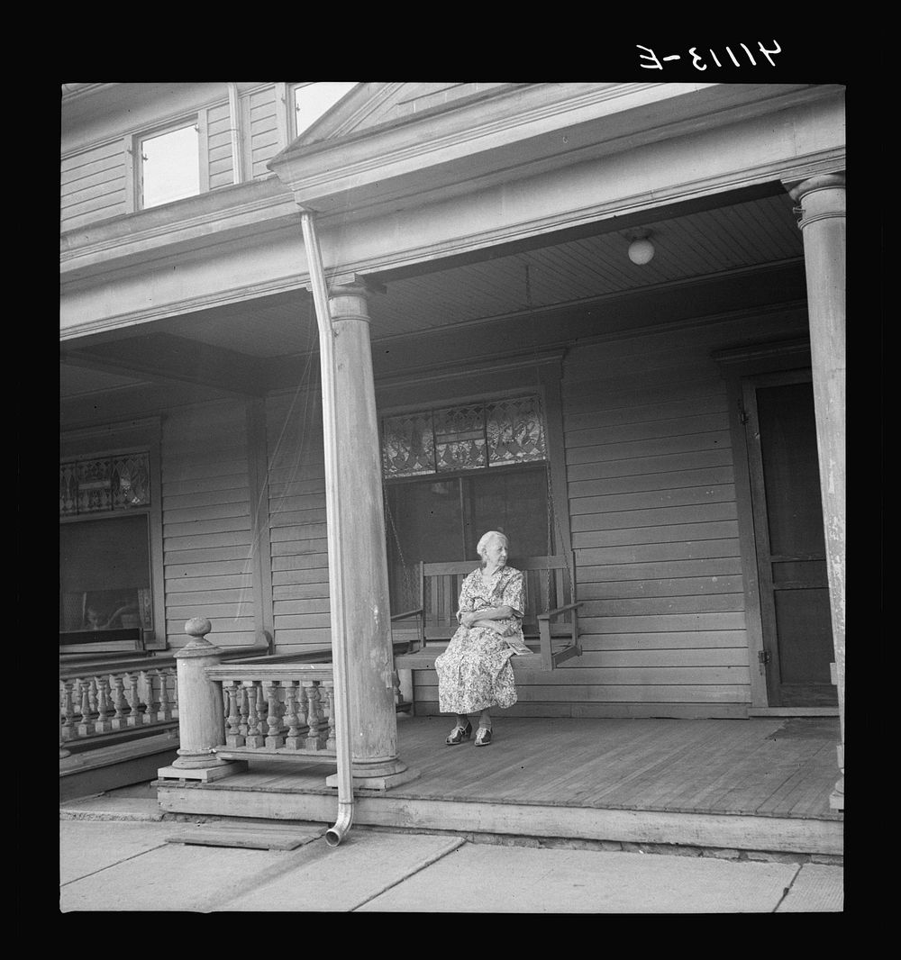 Woman in Upper Mauch Chunk, Pennsylvania. Sourced from the Library of Congress.