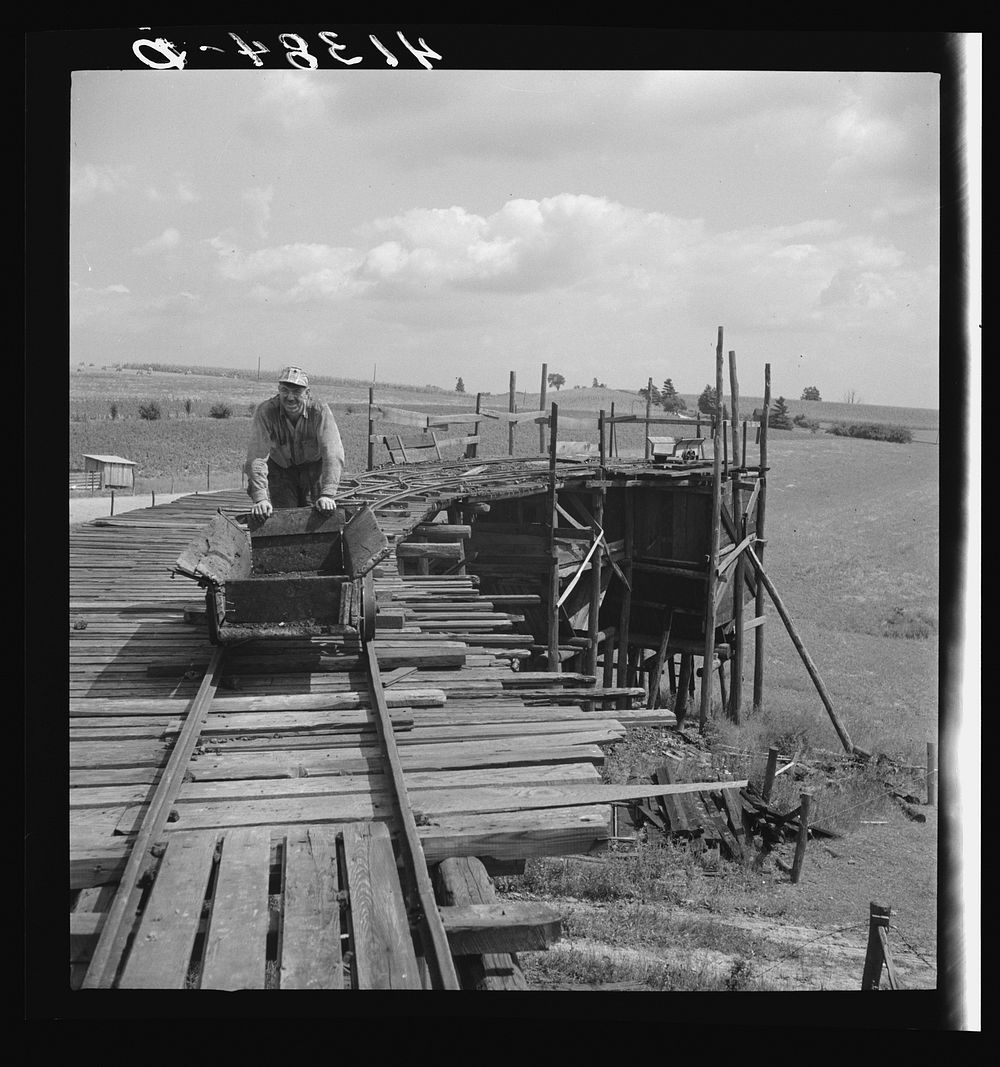 Mine workings on a farm near Ellen Mills, Pennsylvania. Sourced from the Library of Congress.