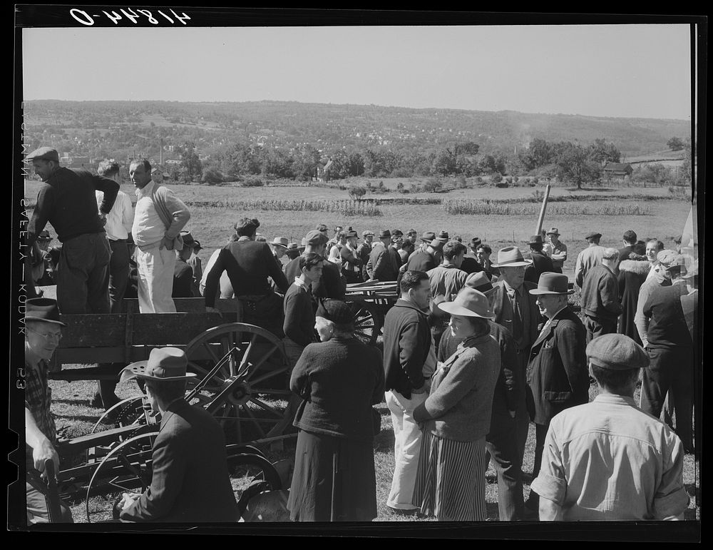 At the auction of the farm of Mr. Anthony Yacek. Derby, Connecticut. Sourced from the Library of Congress.