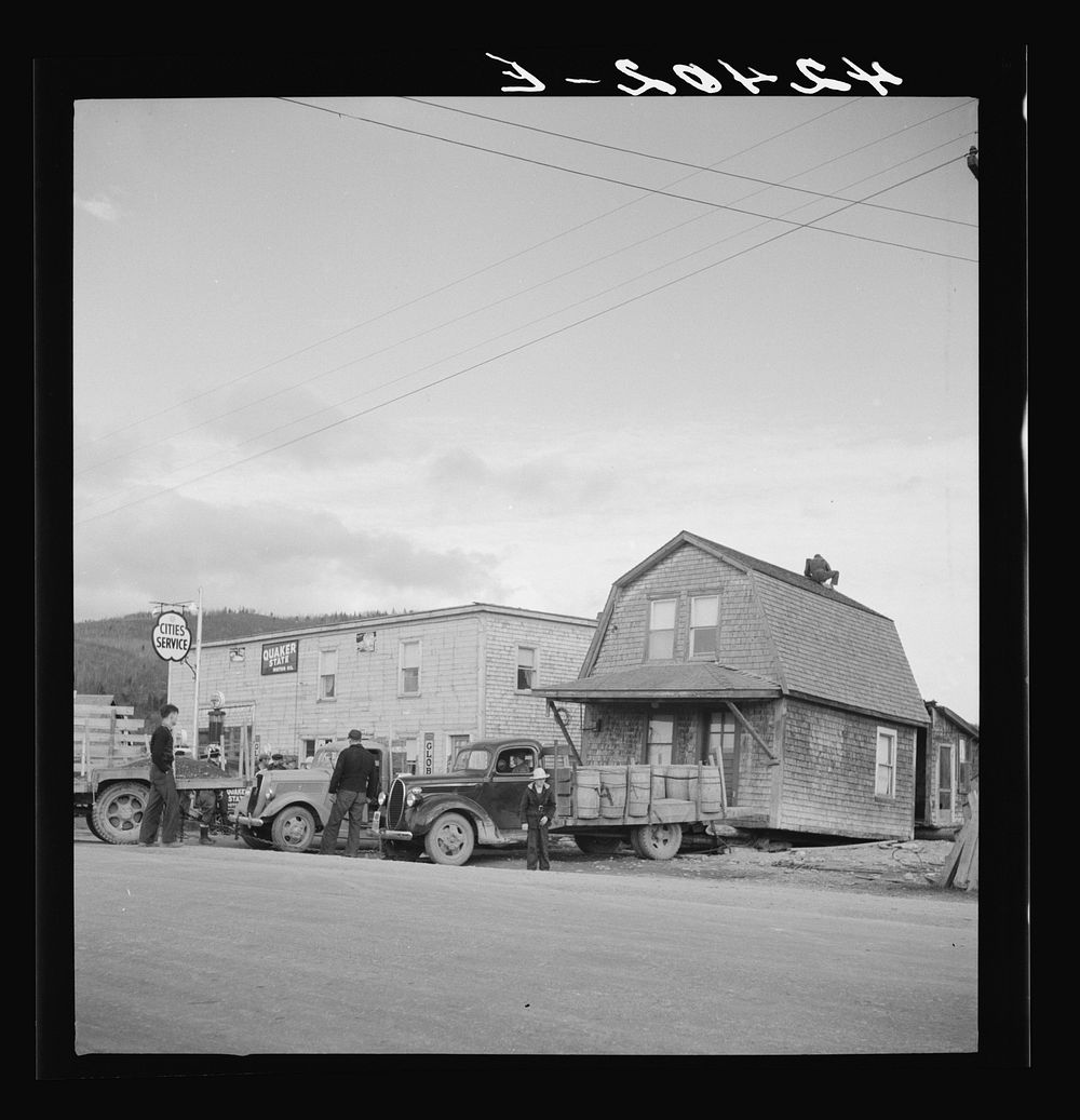 Moving a house in Fort Kent, Maine. Sourced from the Library of Congress.