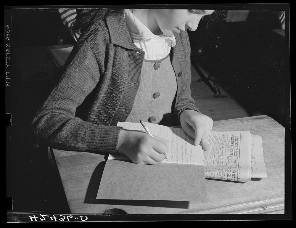 [Untitled photo, possibly related to: In a Hebrew school. Colchester, Connecticut]. Sourced from the Library of Congress.