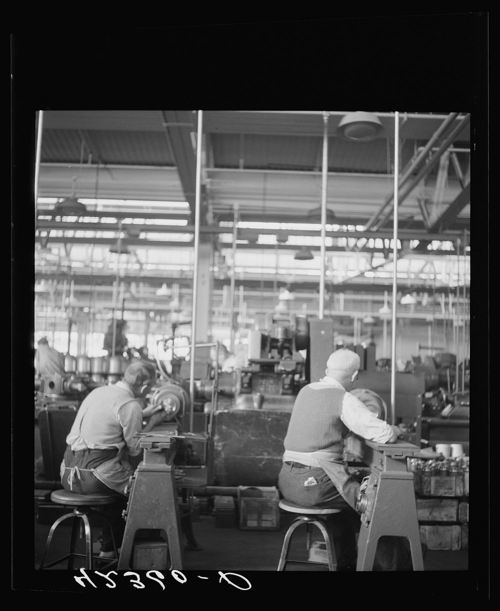 Old workmen at Hamilton Standard Propeller Corporation. East Hartford, Connecticut. Sourced from the Library of Congress.