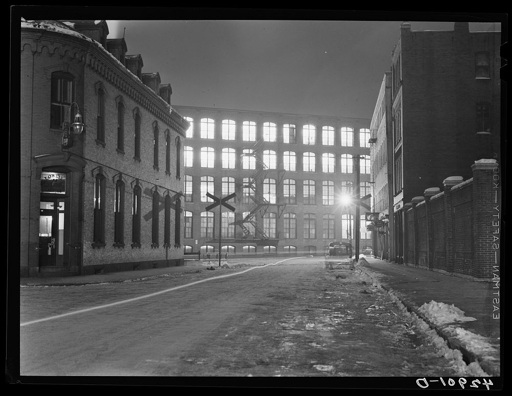 Textile mill working all night in Lowell, Massachusetts. Sourced from the Library of Congress.