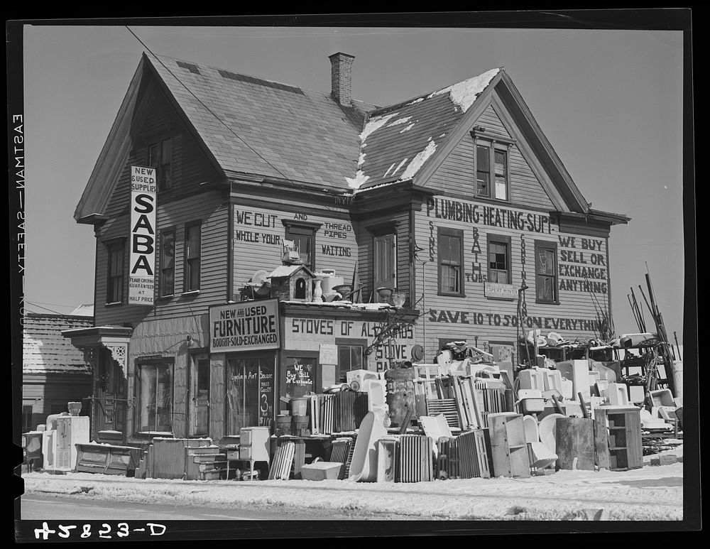 Secondhand plumbing store in Brockton, Massachusetts. Sourced from the Library of Congress.