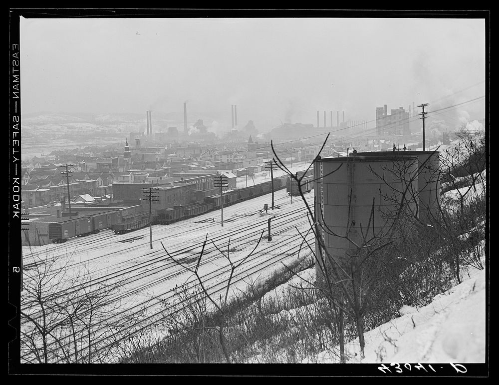 Jones and Laughlin Steel Corporation and freight yards Aliquippa, Pennsylvania. Sourced from the Library of Congress.