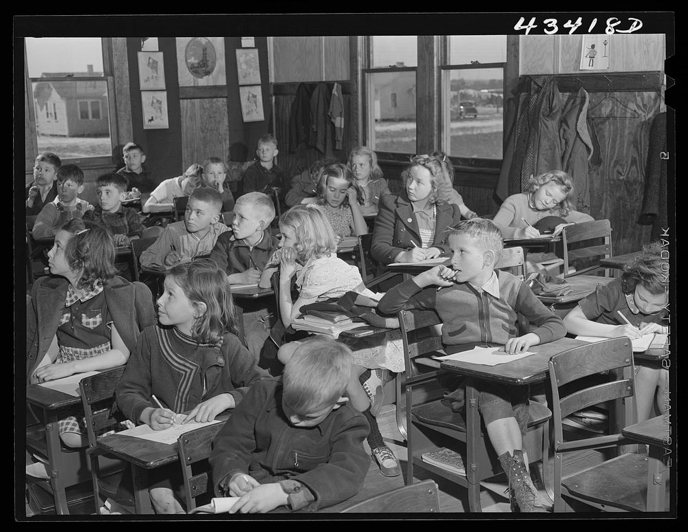 Overcrowded school room in Fayetteville, North Carolina. Sourced from the Library of Congress.