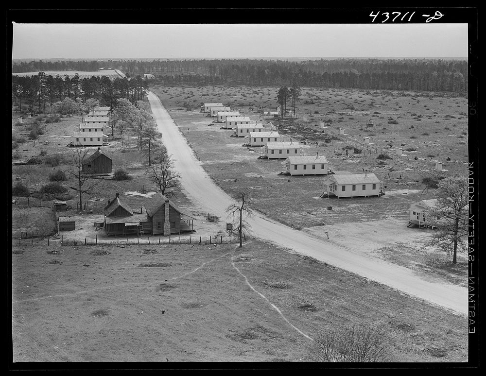 View of Hazlehurst Farms Inc., Hazlehurst, Georgia. Sourced from the Library of Congress.