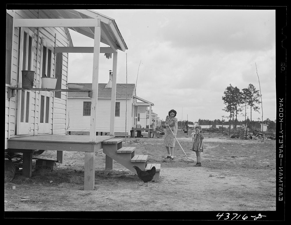 Back porches at Hazlehurst Farms, Georgia. Sourced from the Library of Congress.
