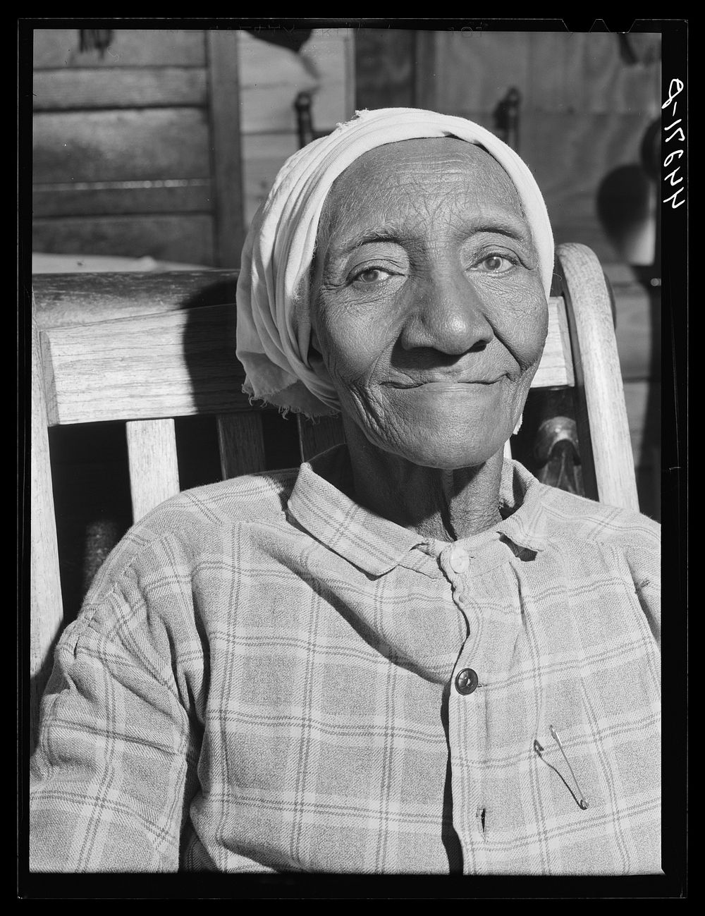 "Grandma" Lawrence, ex-slave now living on the Mercer Reynolds place in Greene County, Georgia. Sourced from the Library of…