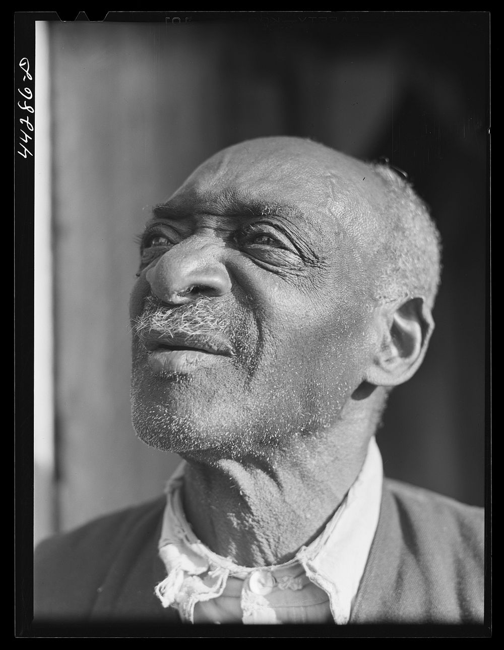 Mr. Henry Brooks, ex-slave. Parks Ferry Road, Greene County, Georgia. Sourced from the Library of Congress.