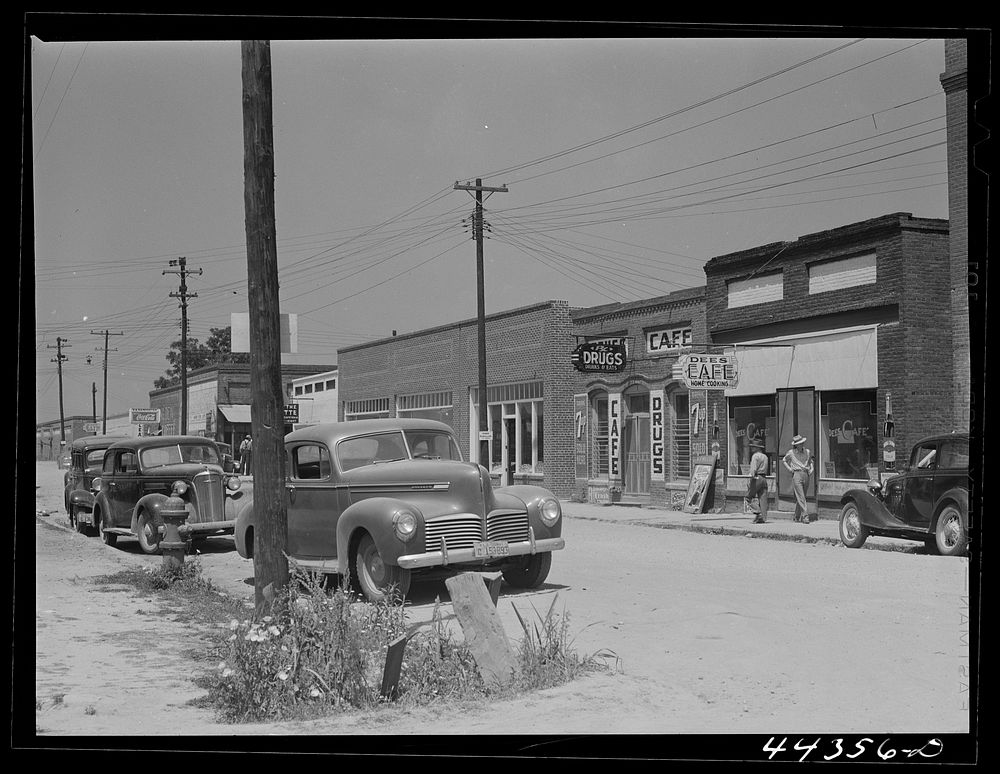 Main street of Childersburg, Alabama. Sourced from the Library of Congress.